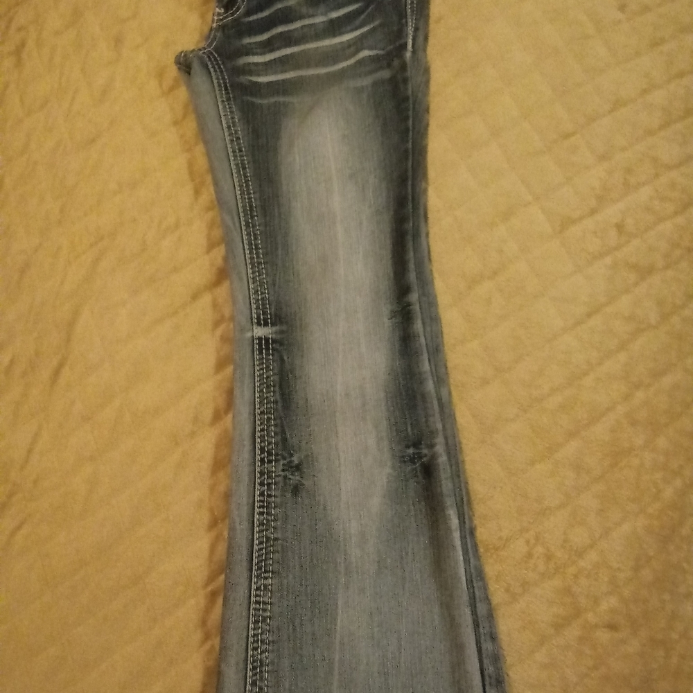 Amethyst low rise bootcut size 3